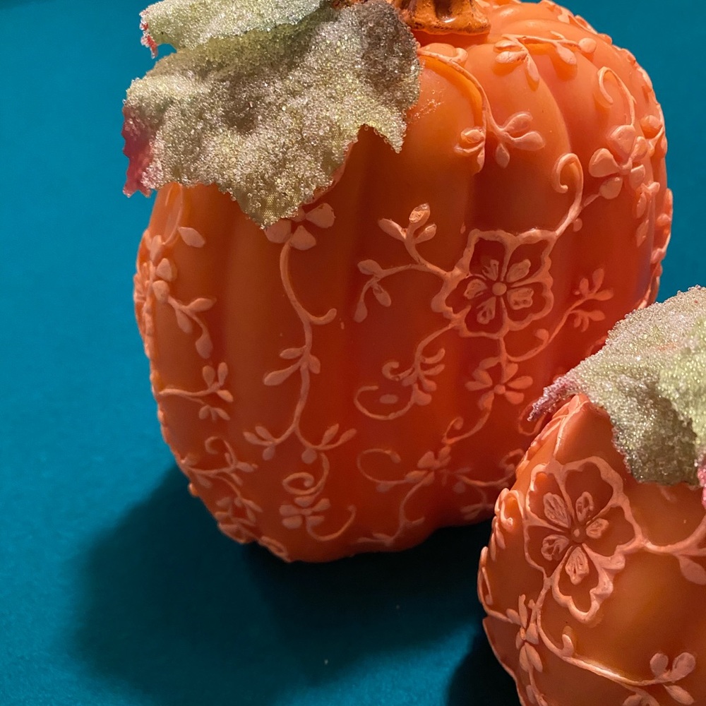 Set of 4 Lighted Scroll Pumpkin Candles with Timer